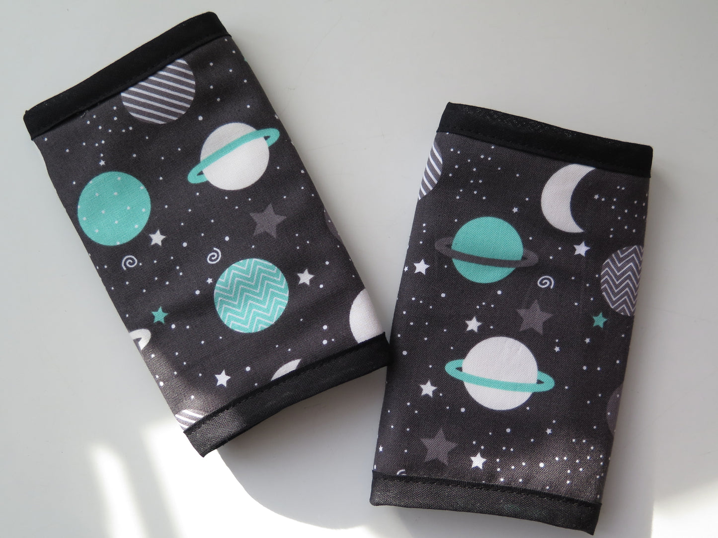 KahuBaby Teething Pads/Drool Pads-Accessories-Koala Slings-Mint Planets Teething Pads-Koala Slings - FREE, fast UK shipping